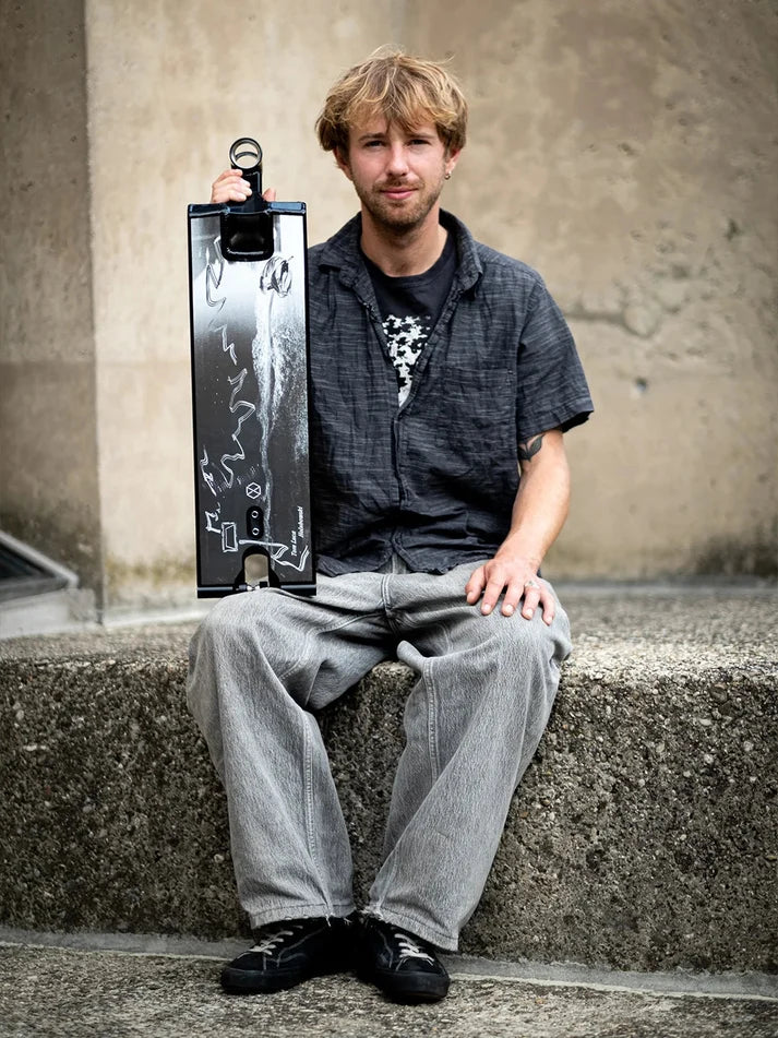Deska Native Ventura Tom Luca 6.75 x 22.5 Black